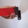 Cordon retractabil pentru perete
